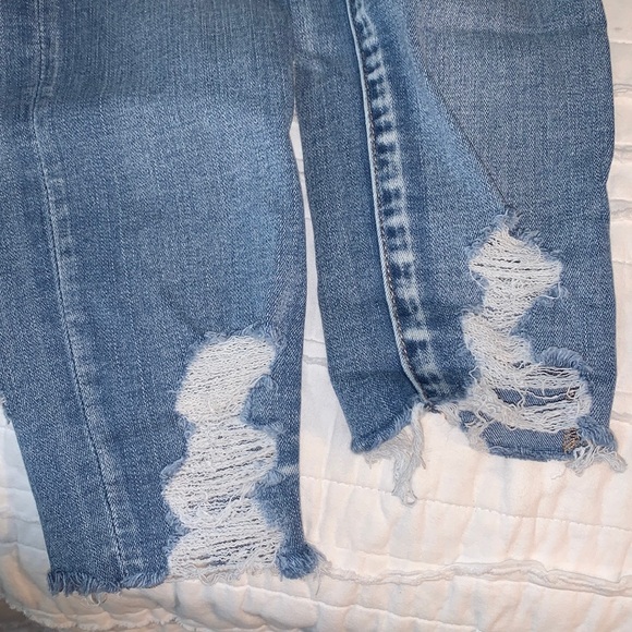 American Eagle distressed Hi-rise Jegging - Picture 10 of 10